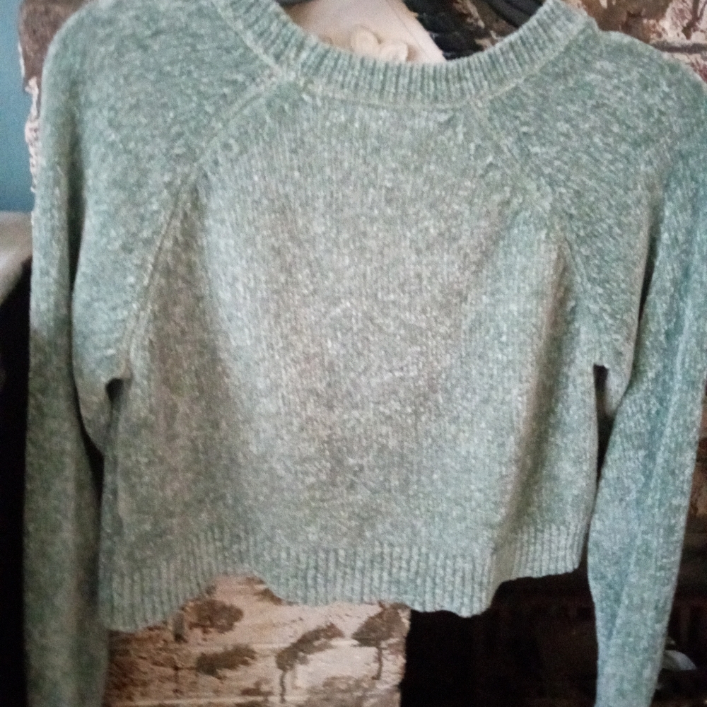 Seafoam cropped sweater by Forever 21